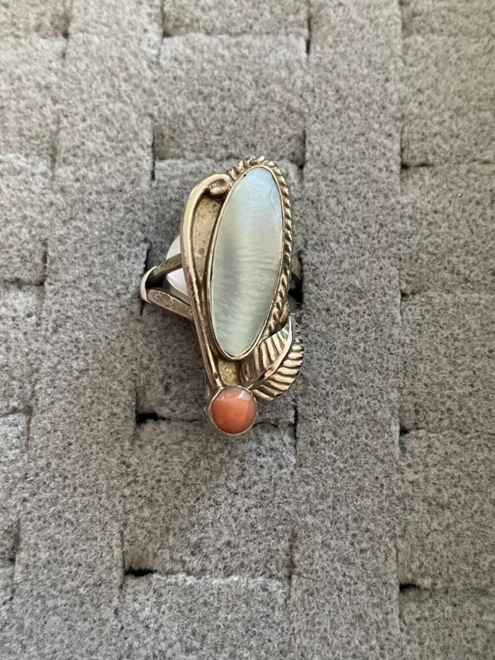 Vintage Ring Native ? Unmarked Untested Silver Size 6 - 5 grams - 60s 70s GUC